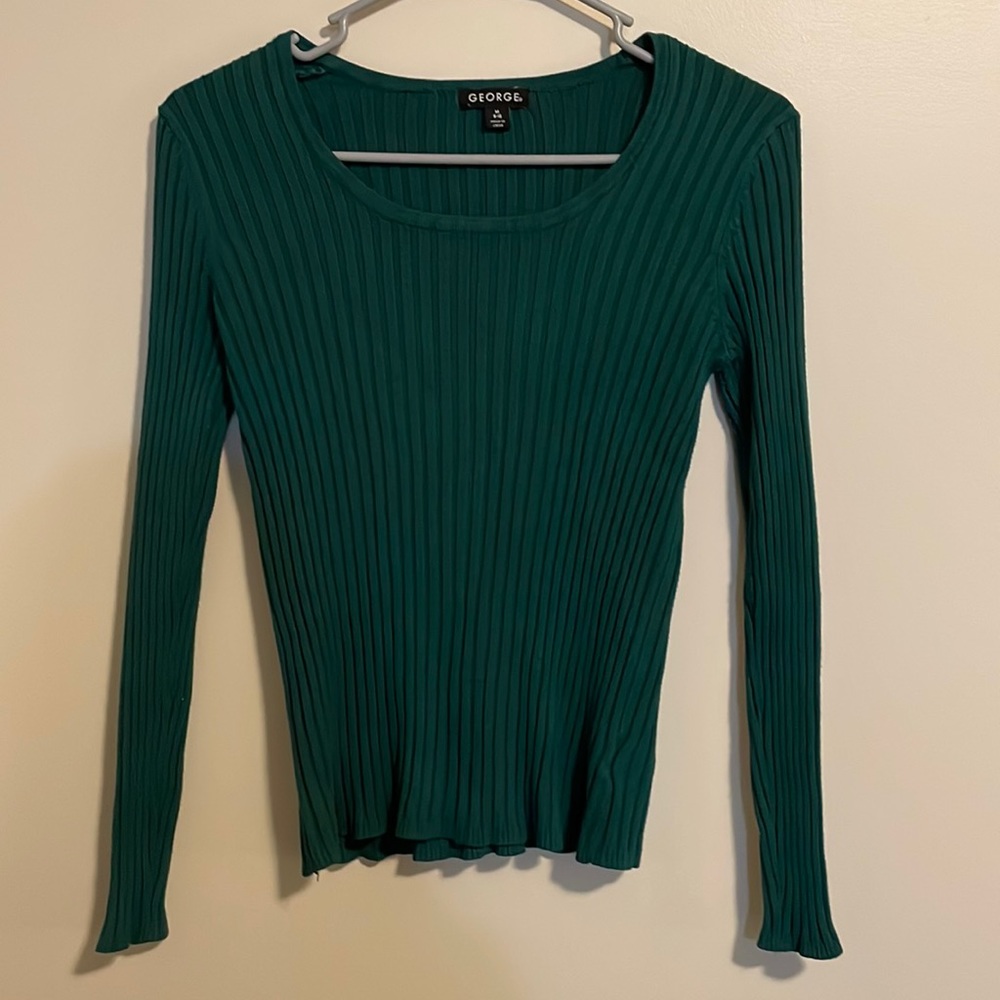 Medium Long Sleeve Sweater